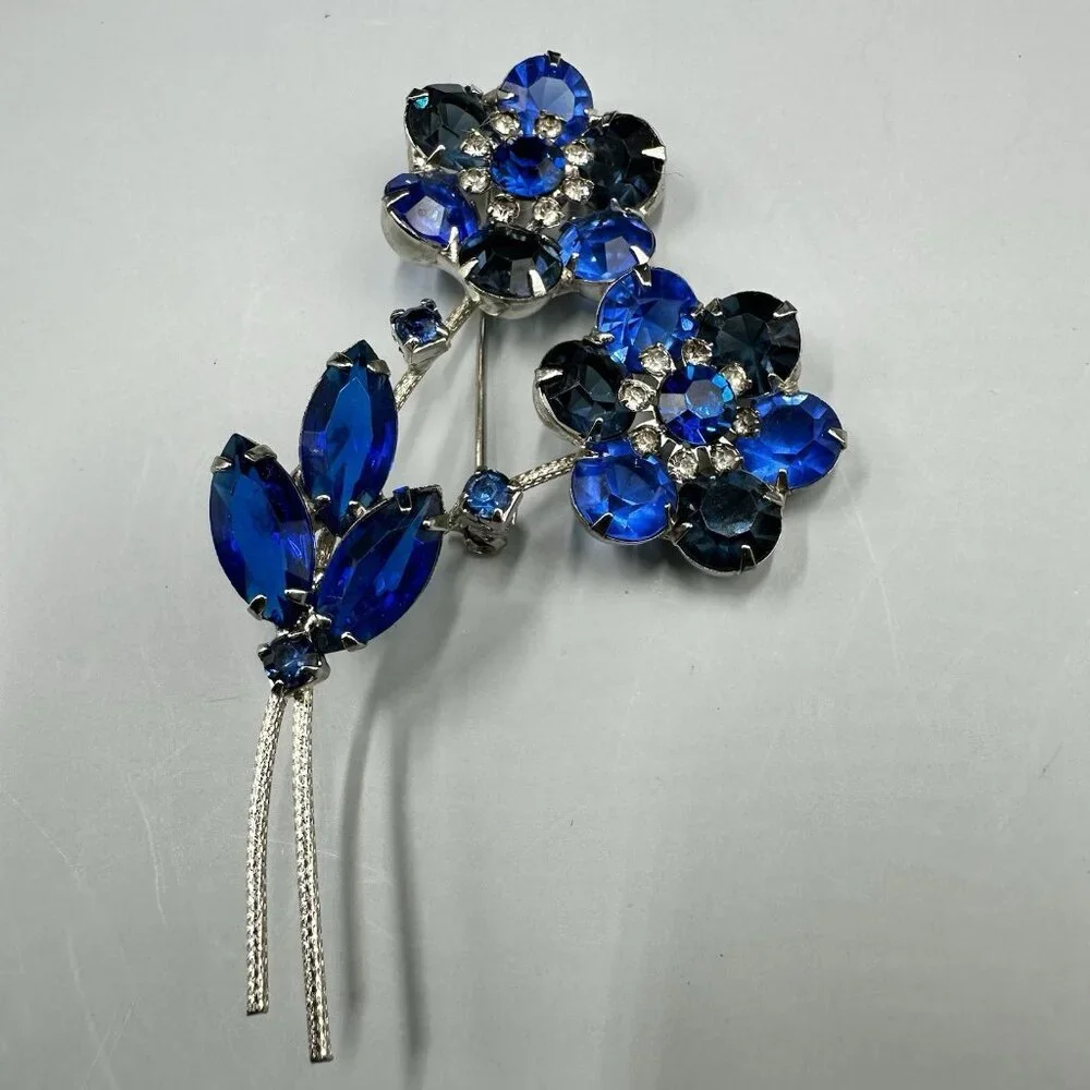 Vintage Blue Rhinestone Flower Brooch Silver Tone Floral Spray Pin 3 Inch